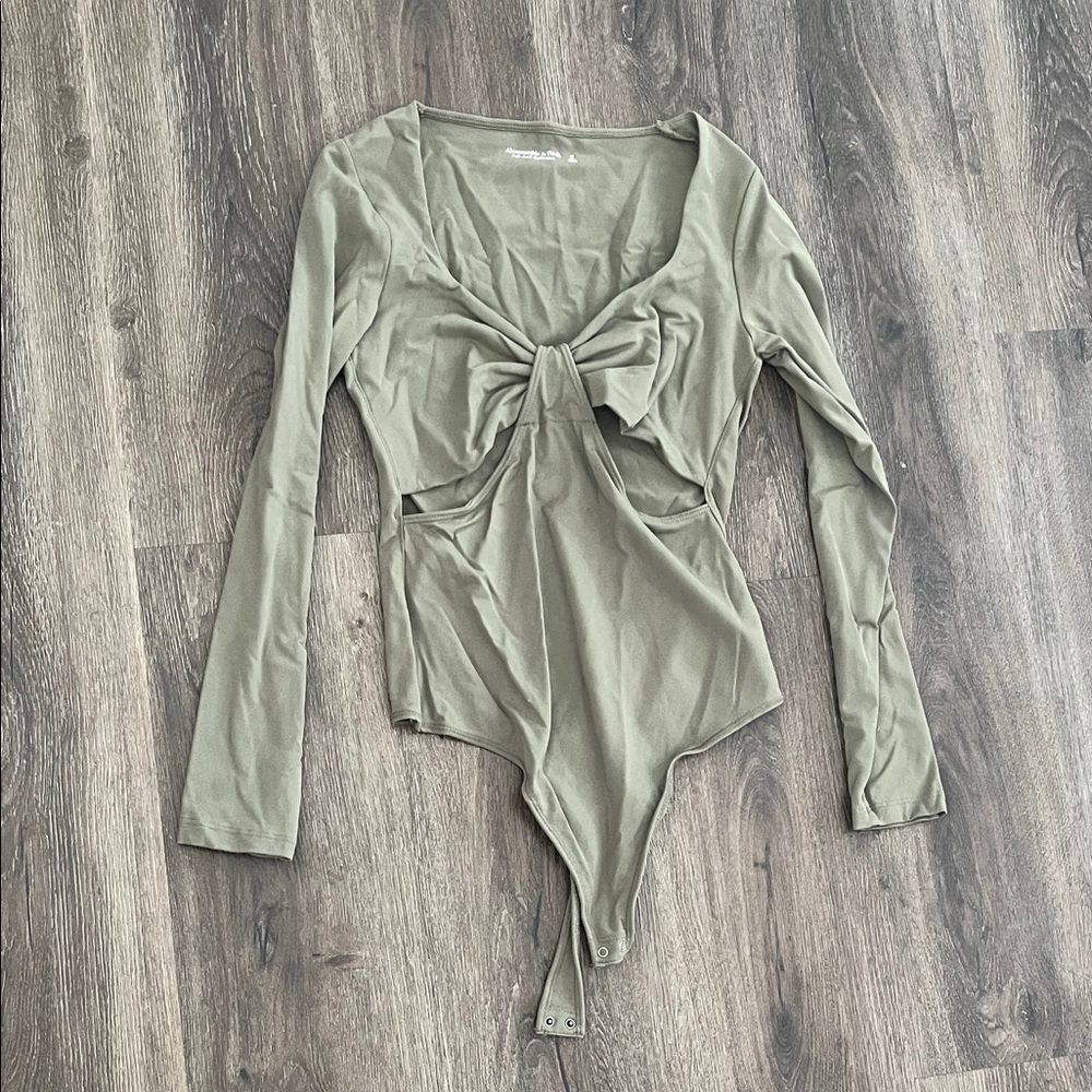 Abercrombie & Fitch Olive Long Sleeve Bodysuit - Size Medium